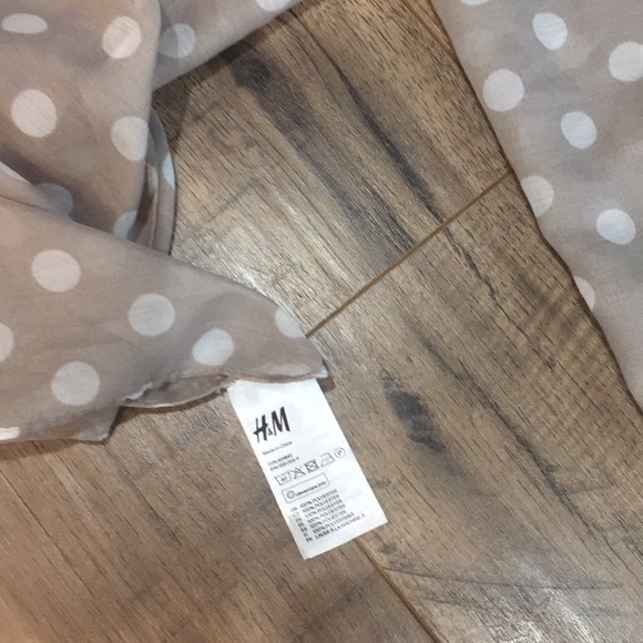 Scarf - Picture 2 of 5